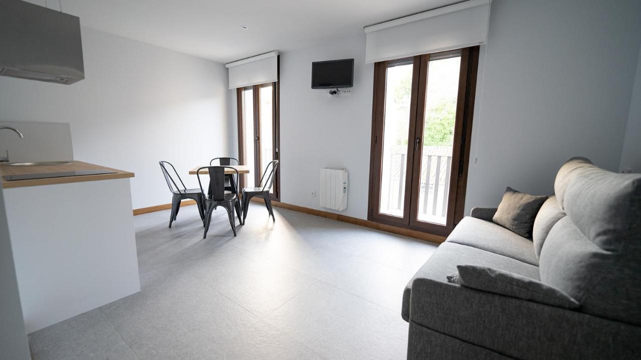 Apartamentos Puerta De Occidente Cornellana Εξωτερικό φωτογραφία